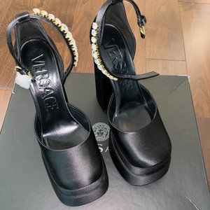 Never Worn NWB Versace Medusa Aevitas Black Satin Platform Pumps(US 6.5/EU 36.5)